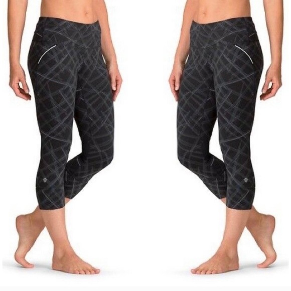 Athleta Relay Reflective Mesh Cropped Legging - Picture 10 of 10